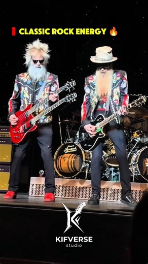 ZZ Top Live in Action 🎸🎶 #billygibbons #elwood #zztop #zztopstyle #shorts #kifverse