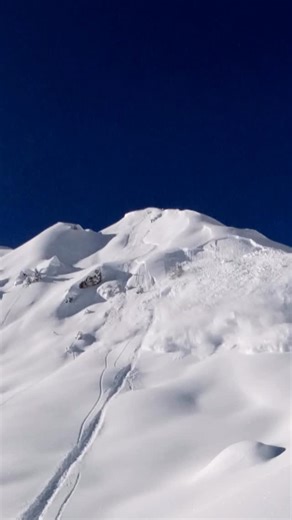 Anthony Robert | Skier & Content Creator on Instagram: "⚠️ Remote-triggered avalanche ⚠️ The slab released without me being on it, it wasn’t even on my line. I knew the snowpack could be unstable. I had assessed the slope, planned all my escape routes, and anticipated the worst in case something happened. 👉 Backcountry safety reminder: • Always check the avalanche forecast (B.E.R.A) • Choose your line based on current conditions • Keep proper spacing between riders • Identify and plan escape ro