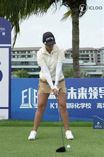 Robyn Choi's explosive impact and effortless swing.