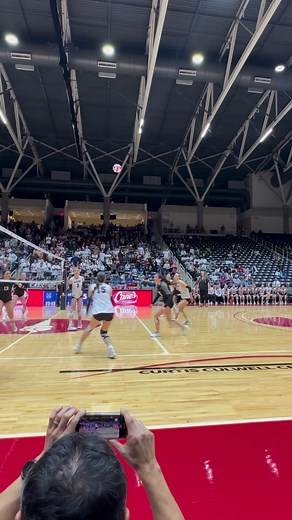 Grit, determination and resilience 💪🏽 Down two sets against the defending state champs, Davenport fought back to win it all! Congrats to the Wolves on their first state volleyball title in school history!! 🎉 | University Interscholastic League