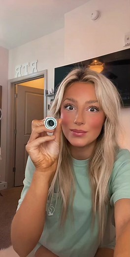 Living with Ulcerative Colitis: My Daily Routine with Humira Injection