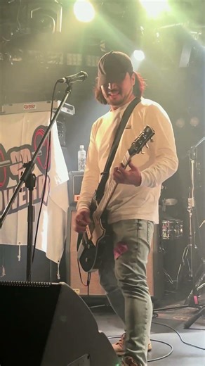 ロックバンド面白すぎるー！Rock bands are so awesome!