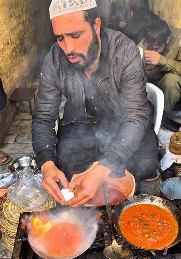 Exploring Peshawar's Famous Qari Dhaba
