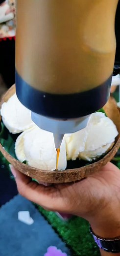 Mymas Signature Coconut Ice Cream With Gula Melaka #onemillionaudition #jb #mymas #mymas #mymascoconuticecream #viralcoconuticecream #coconuticecream #coconutshake