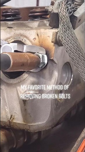 “The EASIEST Way to Remove a Broken Bolt from Your LS 5.3 Head! 😳 (No Drill Press Needed!)”