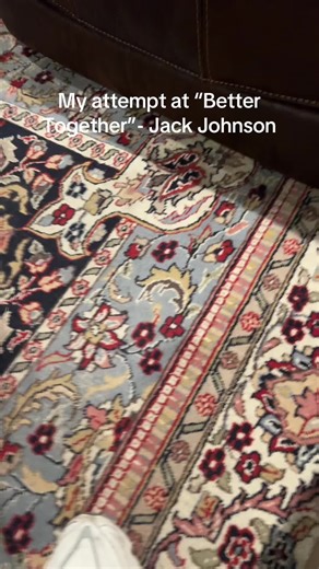 This is most definitely not directed and someone… but if you see it new year new us?!😁#fyp #jackjohnson #guitar #singing