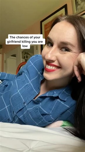 @aimeelajoie is a creep. And single. 🐝 #thebumblebums #aimeelajoie #butneverzero #fyp #girlfriend #foryoupage #comedy