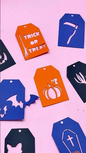 👻 Easy spooky tags with Cricut 🦇 Follow for more Halloween DIYs! 🎃 #diy #cricutcrafts