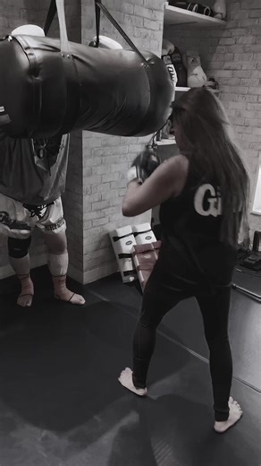 Empowering Women Through Kickboxing Training