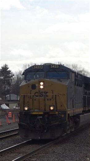 CSXT 3423 has two Different Number Boards