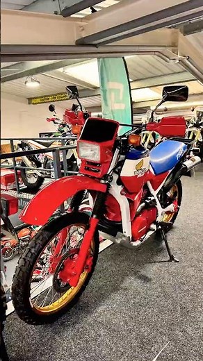 🔴 This Honda XRV750 Africa Twin Is Pure Dakar DNA #adventurebike