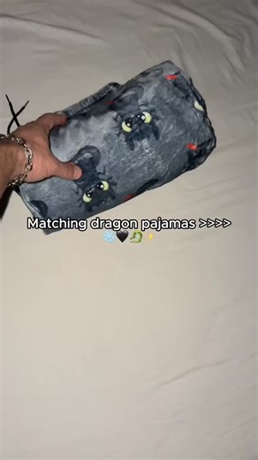 Toothless Plush Official | For girlfriends who love anything cozy #MatchingOnesies #CoupleGoals #CozyVibes #HTTYD | Instagram