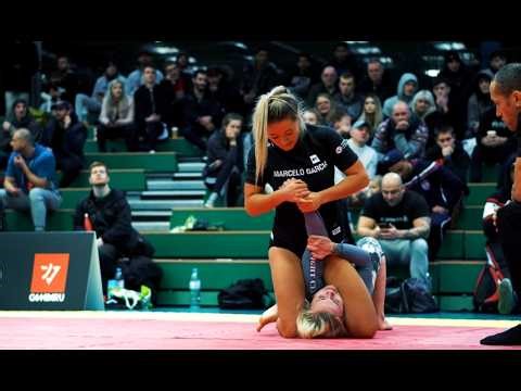 MOUNTED TRIANGLE CHOKE ARMBAR | Patrycja Jakubowska vs Grace Brown BJJ | Combat Girls