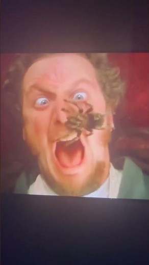 #movie Home Alone-spider makes Marv scream 😱 🕷️