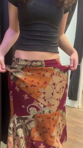 Y2K skirts try on