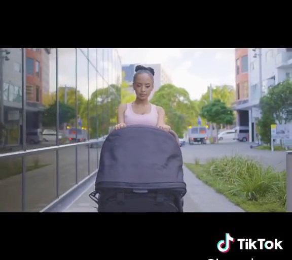 The Baccani Pletora pram is all the sass you need for that #mumlife. Serving comfort and safety for your bub, this pram is sure to make life easier. #baccaniprams #kiwimum #pramsaustralia #aussimum #babystroller #kiwibaby #aussiethings