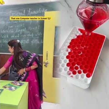 THAT ONE COMPUTER TEACHER IN SCHOOL😜😂#funny #comedy #funnyshorts #entertainment #shorts