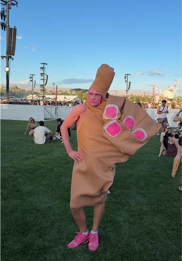Katseye's Coachella 'Pinky Up' Outfit & Style