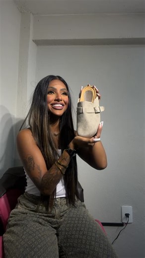 BÁRBARA SINGRYDY | MAIS UM PACOTE DA @sheinofficial @sheinbrasil 🫵🏽🖤 querem look com a minha cloggggg? kkkk o nosso cupom de amigas... | Instagram