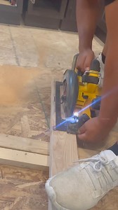 Cómo hacer cuñas o shims para instalar gabinetes! | Precision Homes