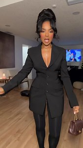 52K views · 6.1K reactions | Perfect Date Night Look  Comment OUTFIT to get a dm with the details! (Must be following me to receive) On my LTK or direct URL: https://liketk.it/5FkqP #fashion #ootd #womensfashion #outfitinspo #everydaystyle neutral winter outfits, chic winter style, elevated basics, neutral outfit ideas, winter capsule wardrobe, effortless winter looks, modern mom style, everyday winter fashion | Kira's Fashion Finds | Facebook