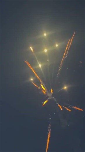 STROBING COCONUT by Hands #Fireworks (9 shots) #pyro