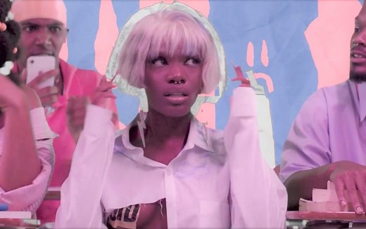 【MV/中英】TDE新人妹妹Doechii的亚比宣言-Yucky Blucky Fruitcake