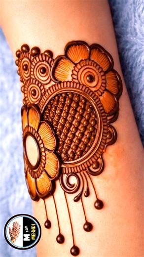 New Back hand Mehndi design #mehndi #henna #shorts #mehndidesign #hennadesign #yt