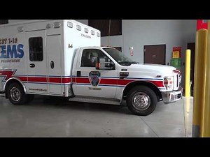 West 10 Fire Dep ambulance responding to emergency (Ambulancia en emergencia) Texas 07-13