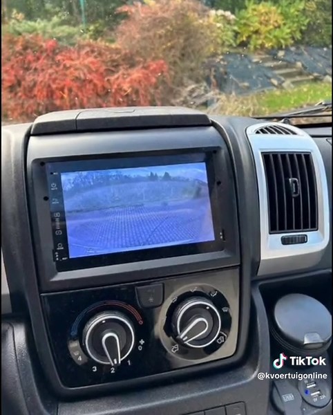 Pris: €35 000 Fiat 2.3 160HK Adria Coral Supreme 670, År: 2021, Kjørelengde: 13 843 km, Diesel, Manuell, 4 seter, 4 køyer, 3 500 kg, Førerkort kategori B, Solcellepanel, Lekkasjetest bestått ✅2 ÅRS GARANTI ✅LEVERING I HELE EUROPA ✅TILGJENGELIG I POLEN Rask respons: Messenger (privat melding): 1 times ventetid E-post: kvoertuigonline@gmail.com: 24 timers ventetid - Les våre kundeuttalelser i det festede innlegget øverst på siden Abonner på siden vår Originale gulvmatter i bodelen Alde Compact 302