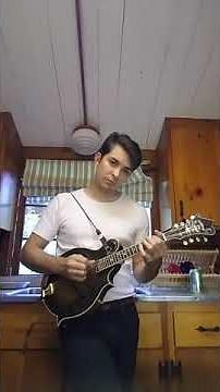 Kentucky Waltz // Crosspicking Mandolin // Tristan Scroggins