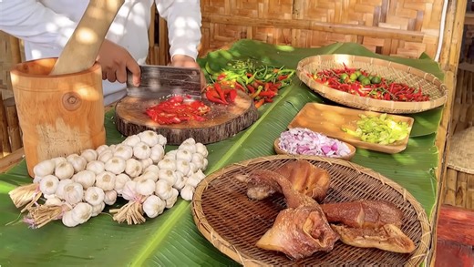 Hand-Picked Chillies Spiced into a Delicious Dish I Sisig I Joseph The Explorer