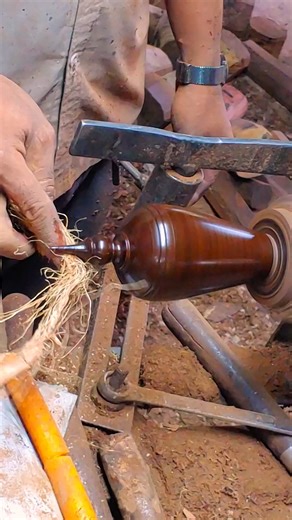 Handcrafted Wood Art from the Old Lathe | Woodworking art Skill