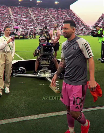 Ronaldo vs Messi: Who is Faster on the Soccer Field?