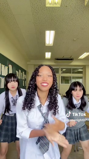 町総高校の流行りダンス特集