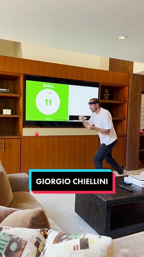 Giorgio Chiellini: Mastering Boxbollen in 5 Seconds