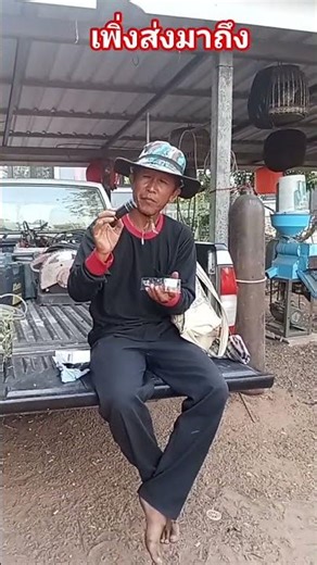 A zoom camera was ordered for making videos.