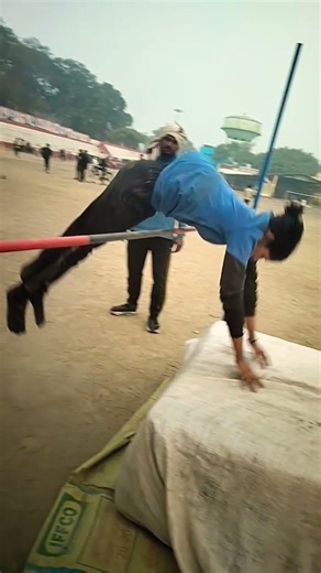 बाप के कमाई कुलीह बेटा धरिहे 🥹 जवन।#shortvideo #jump #highjump #athletics #army #viralvideo#ytshorts