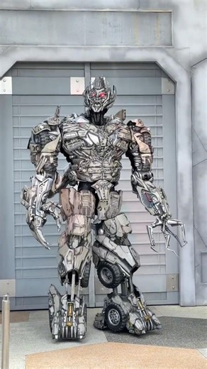 Short encounter with Megatron 😅 #transformers