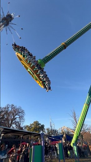 The Riddler at Six Flags Dallas 🎢😱 | Extreme Pendulum Ride