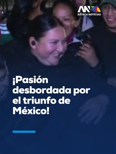 Ni la lluvia les paró el festejo Desde los distintos puntos de la capital donde se pusieron pantallas para ver el partido de México contra Chequia, así es como los aficionados mexicanos festejan el pase perfecto a 16vos de Final. ¡Es la locura! El reporte de Edgar Galicia y Lucero Rodríguez en #Hechos con Javier Alatorre. #AztecaNoticias #Chequia #México Mexicanos celebran pase de méxico, mexico vs chequia,