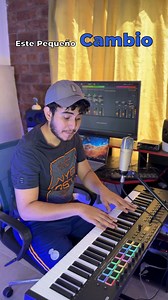 Este pequeño cambio hasta la diferencia #piano #tutorial #pianotutorial #reelsinstagram #aprendepianoconelian #reels #iglesia #acordes | Aprende Piano Con Elian