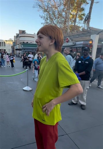 Like zoinks there’s two Shaggys #scoobydoo #prank #meme #prank #universalstudios Scooby Doo
