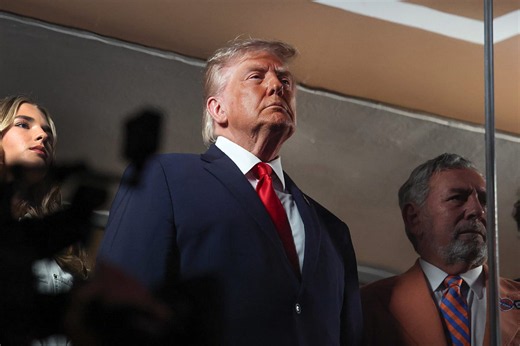 Trump posts 'Praise be to Allah' taunt in media rant over Iran war