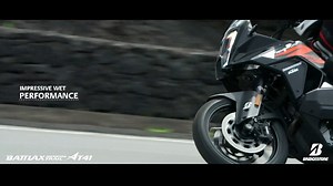 Battlax Adventure Trail AT41 – Impressive wet performance 💦 Experience all the traction, grip and braking you need in the wet thanks to optimised groove design which improves water drainage. #bridgestonemoto #bridgestone #AT41 #BattlaxAT41 | Bridgestone Moto