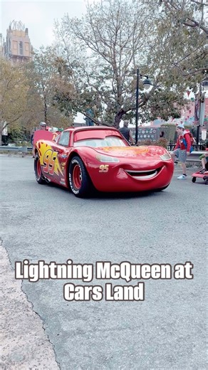 Find Lightning McQueen or Mater throughout the day at the Cozy Cone Motel in Cars Land. Here’s more about characters and where to find them at the parks: https://disneylanddaily.com/all-about-characters-at-disneyland-and-california-adventure/ | SoCal Daily
