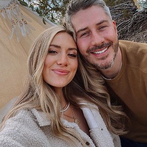 How Arie Luyendyk and Pregnant Lauren Burnham Became One of The Bachelor’s Surprise Success Stories