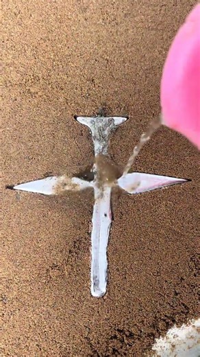 The casting process for a dragonfly skeleton! #Handcrafted