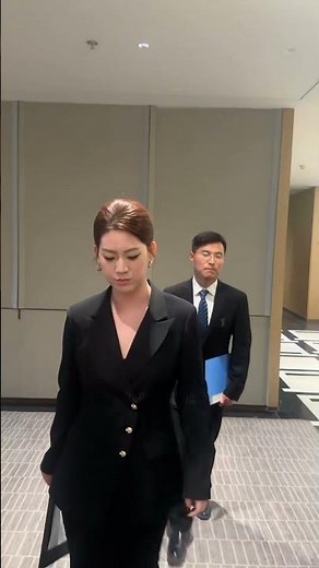 Working 12 Hours a Day? This is the Reality of the 996 Work Culture in China #china #workculture