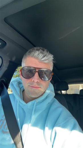 #wilmington it ain’t worth it! #snowday uber XL or take a personal day. Please. Your local insurance man :)